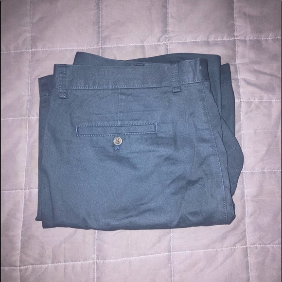 Black Cargo Shorts - Picture 4 of 4